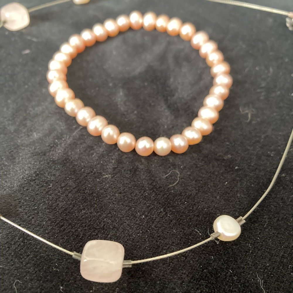 Pink necklace and bracelet set. *OBO*